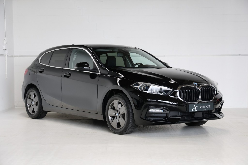 BMW-1-SERIE-118i Executive Business Aut. NAP/Sportstoelen/Live Cockpit Prof