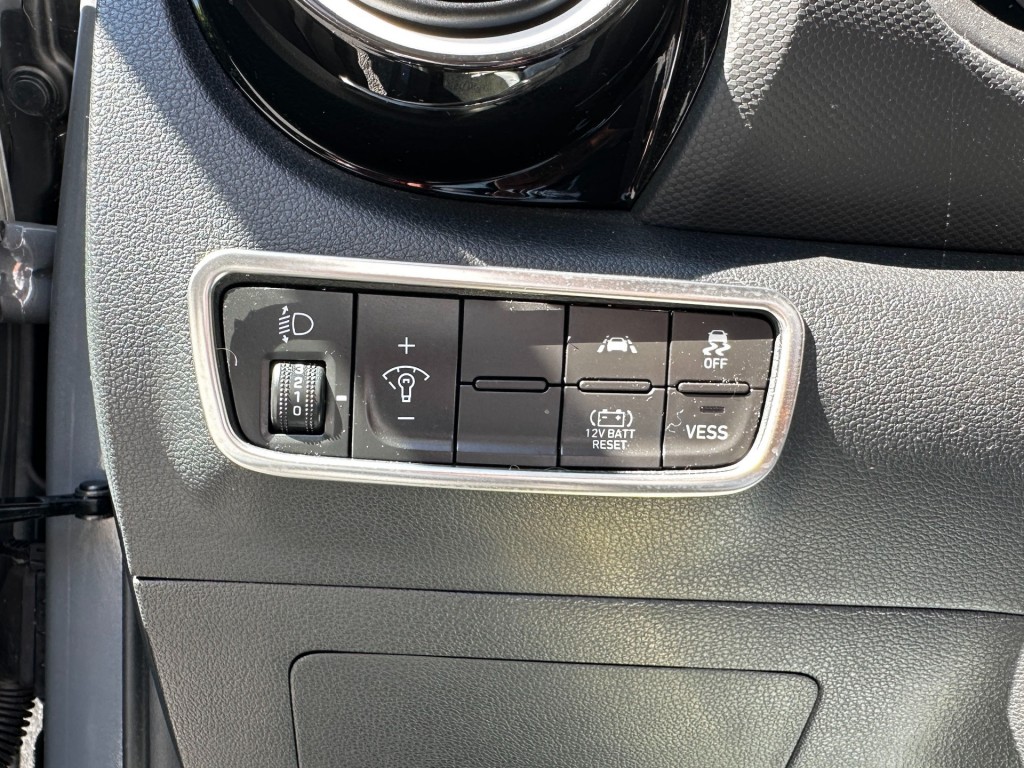 HYUNDAI-KONA-1.6 GDI HEV COMFORT