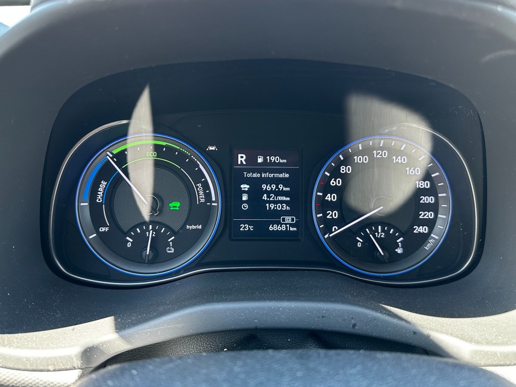 HYUNDAI-KONA-1.6 GDI HEV COMFORT