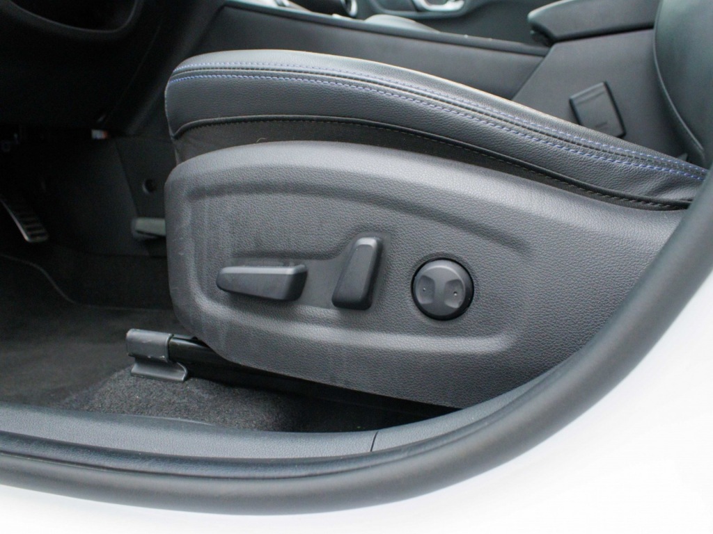 HYUNDAI-KONA-EV Premium 64 kWh Private lease 609 pm
