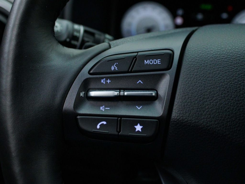 HYUNDAI-KONA-EV Premium 64 kWh Private lease 609 pm