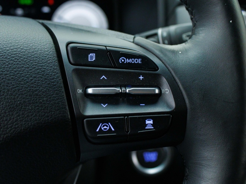 HYUNDAI-KONA-EV Premium 64 kWh Private lease 609 pm