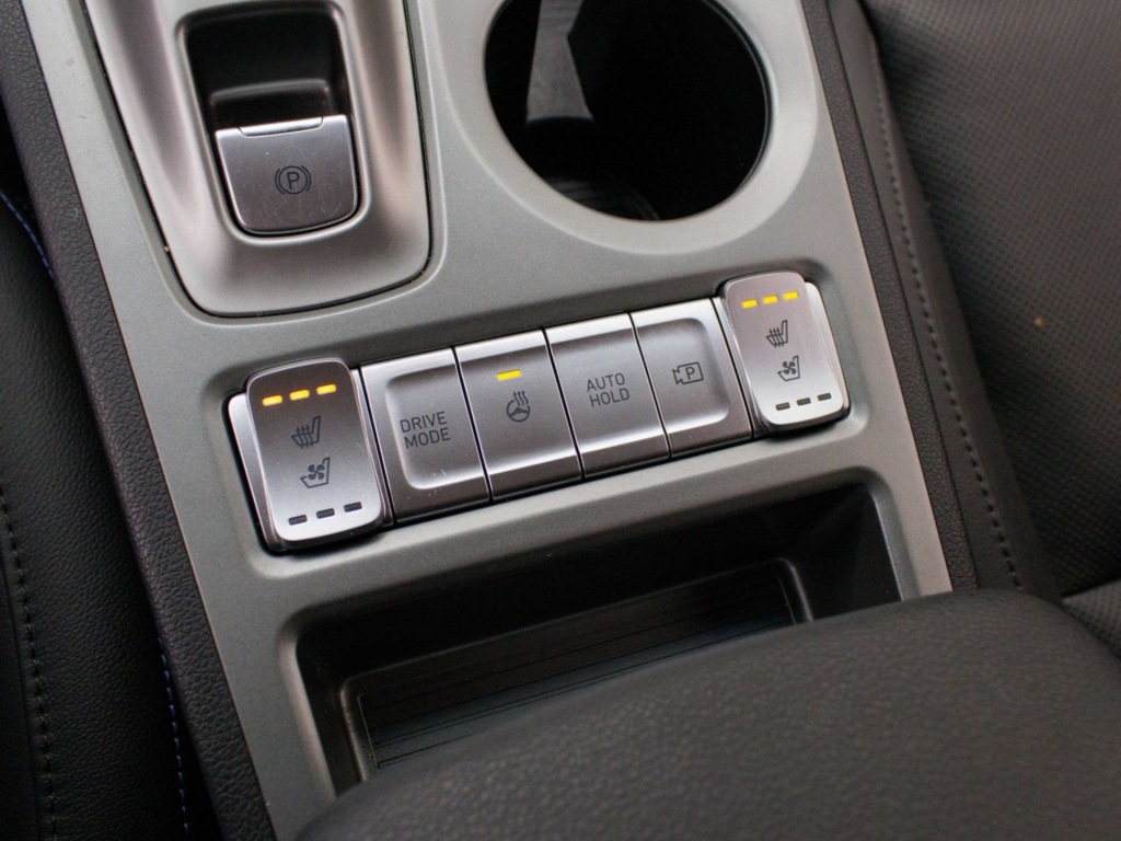 HYUNDAI-KONA-EV Premium 64 kWh Private lease 609 pm