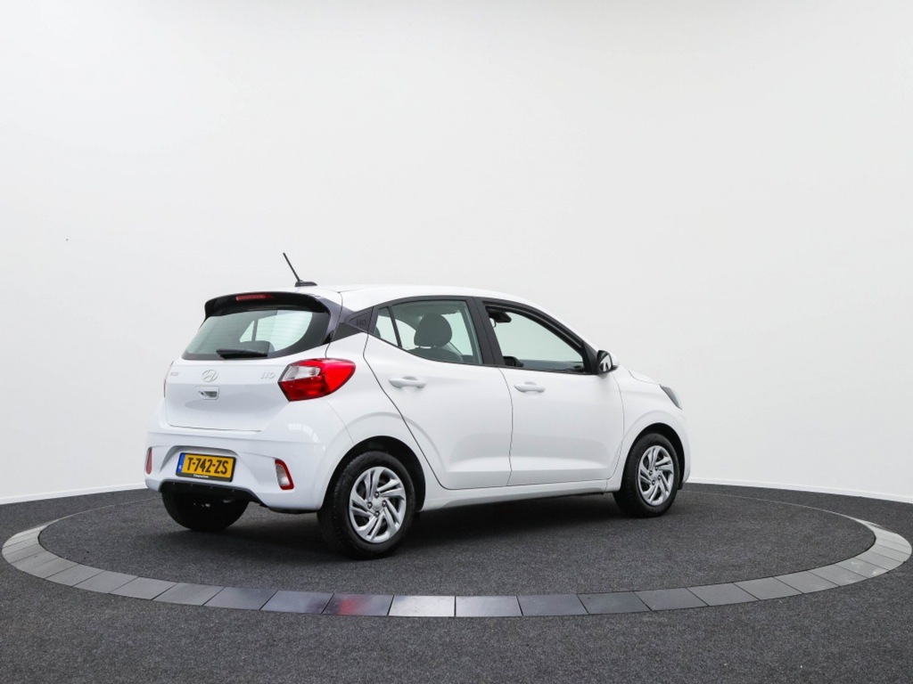 HYUNDAI-I10-1.0 Comfort Smart Private lease 309 p.m.