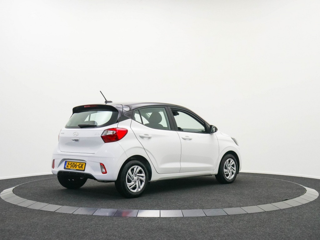 HYUNDAI-I10-1.0 Comfort Smart Private lease 319 p.m.