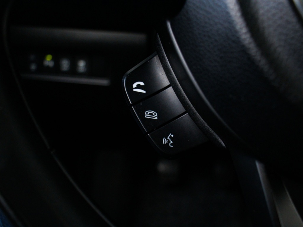 SUZUKI-SWIFT-1.2 Stijl Smart Hybrid All-seasons Navi by App