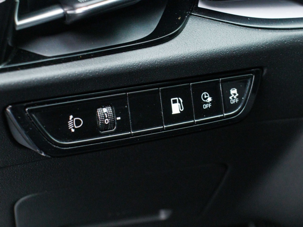 KIA-NIRO-1.6 GDi PHEV DynamicLine Private lease 499 pm