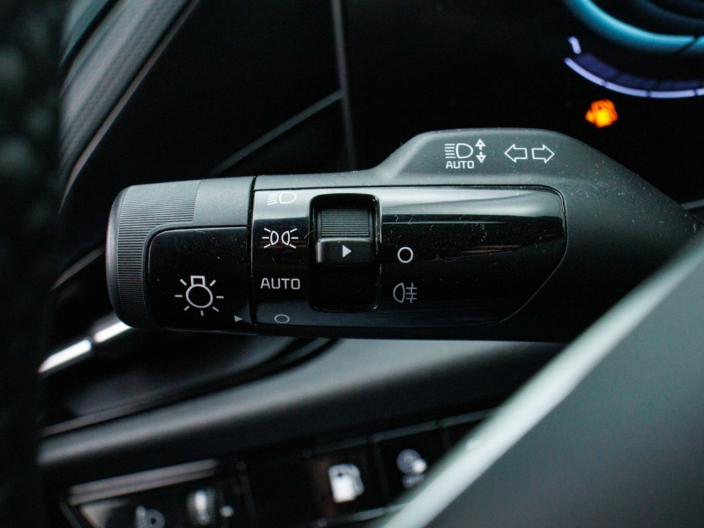 KIA-NIRO-1.6 GDi PHEV DynamicLine Private lease 499 pm