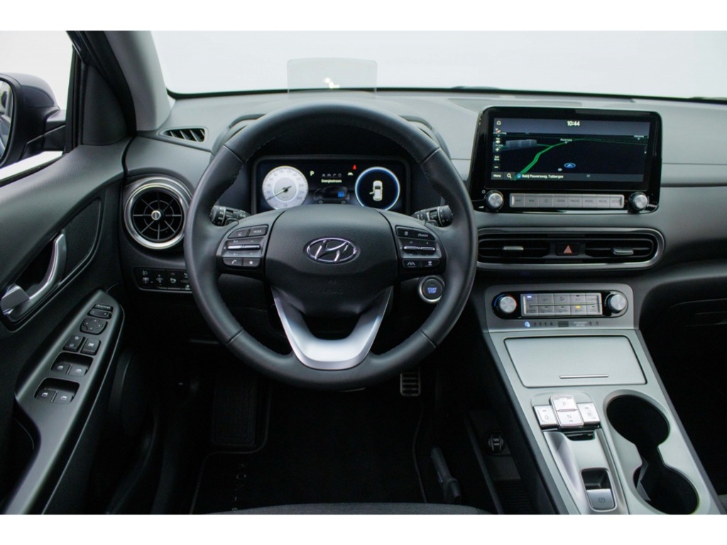 HYUNDAI-KONA-EV Fashion 64 kWh DEMO Private lease 569 p.m.