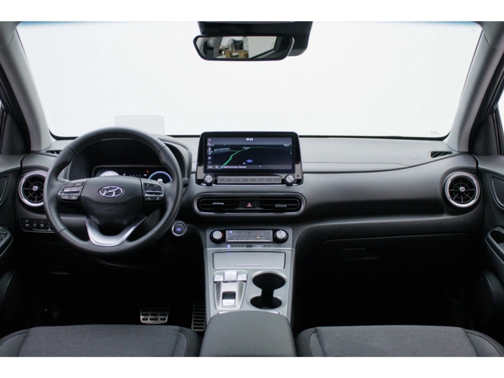 HYUNDAI-KONA-EV Fashion 64 kWh DEMO Private lease 569 p.m.