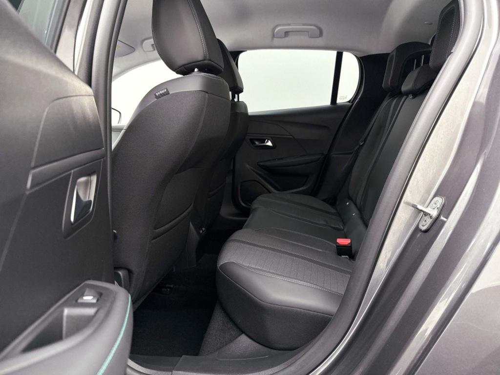 PEUGEOT-208-1.2 PT 100 Allure Private lease 389 pm