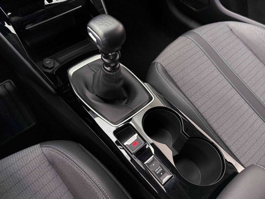 PEUGEOT-208-1.2 PT 100 Allure Private lease 389 pm