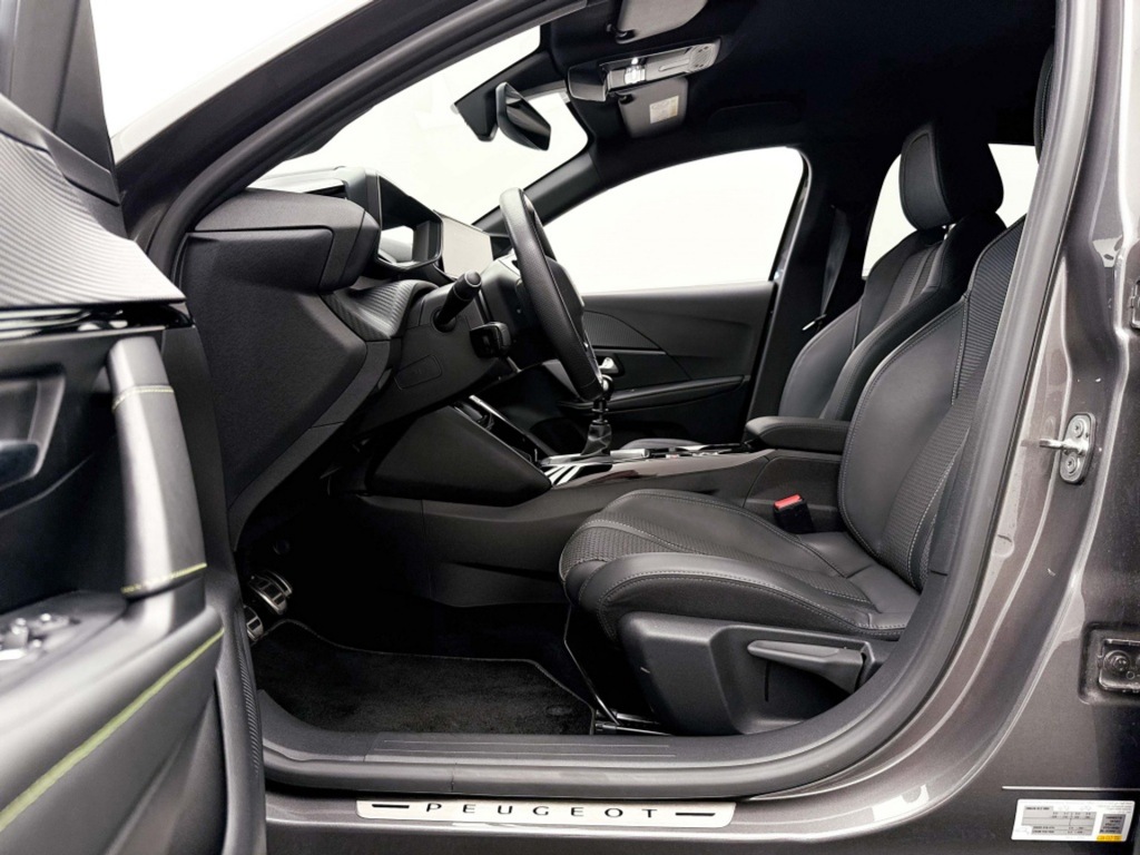 PEUGEOT-208-1.2PT 100PK GT Private lease 399 pm