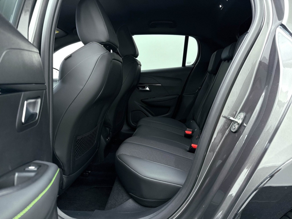 PEUGEOT-208-1.2PT 100PK GT Private lease 399 pm