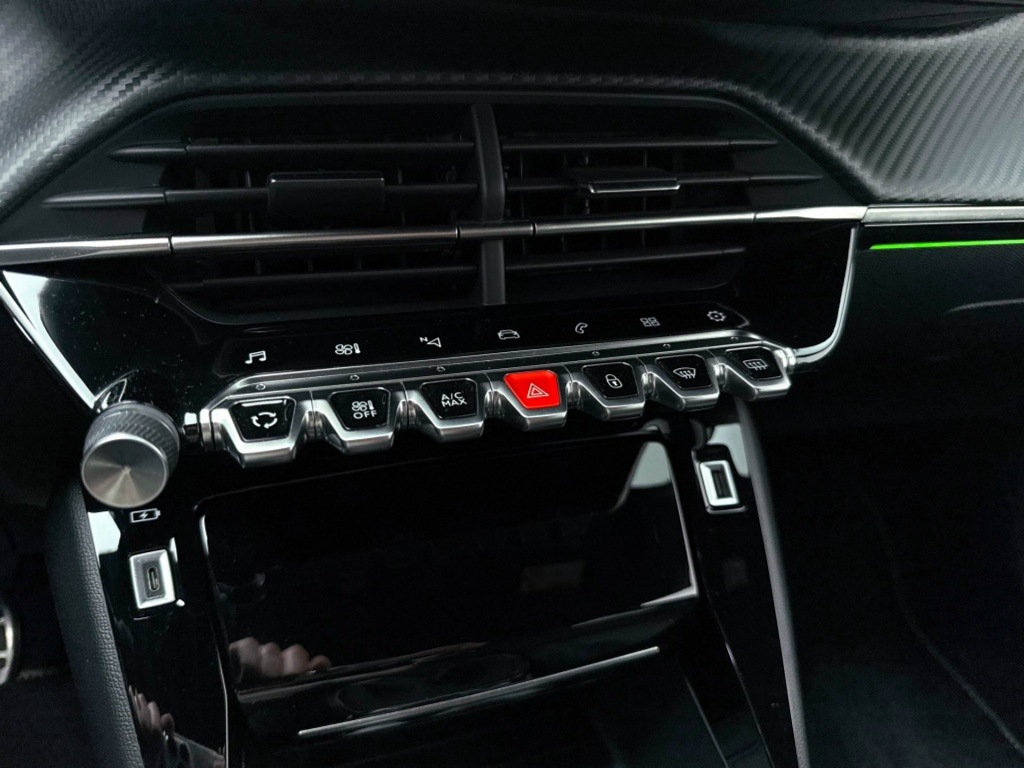 PEUGEOT-208-1.2PT 100PK GT Private lease 399 pm