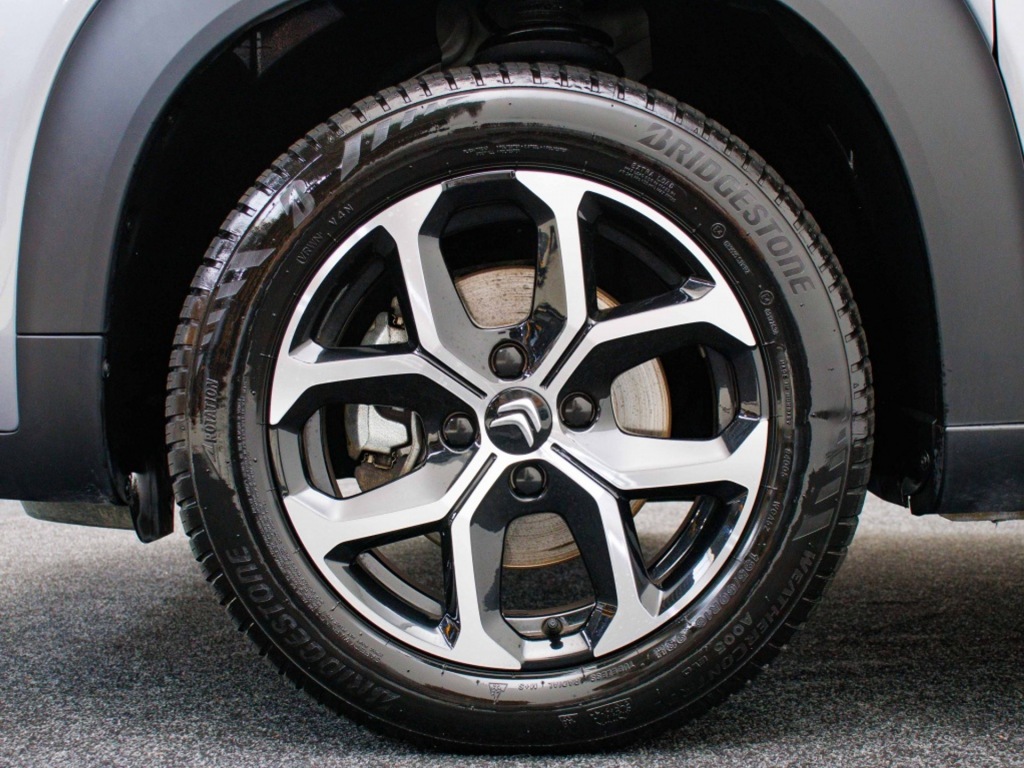 CITROEN-C3 AIRCROSS-1.2 PT S&S Plus Navigatie Private lease 429 p.m.