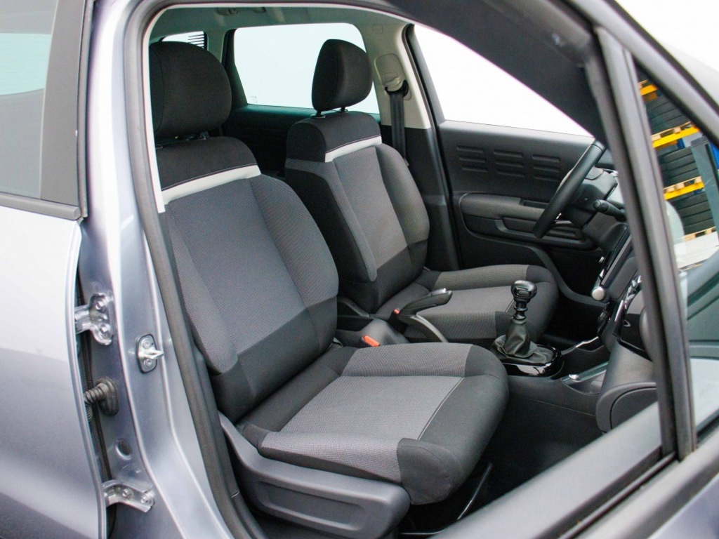 CITROEN-C3 AIRCROSS-1.2 PT S&S Plus Navigatie Private lease 429 p.m.