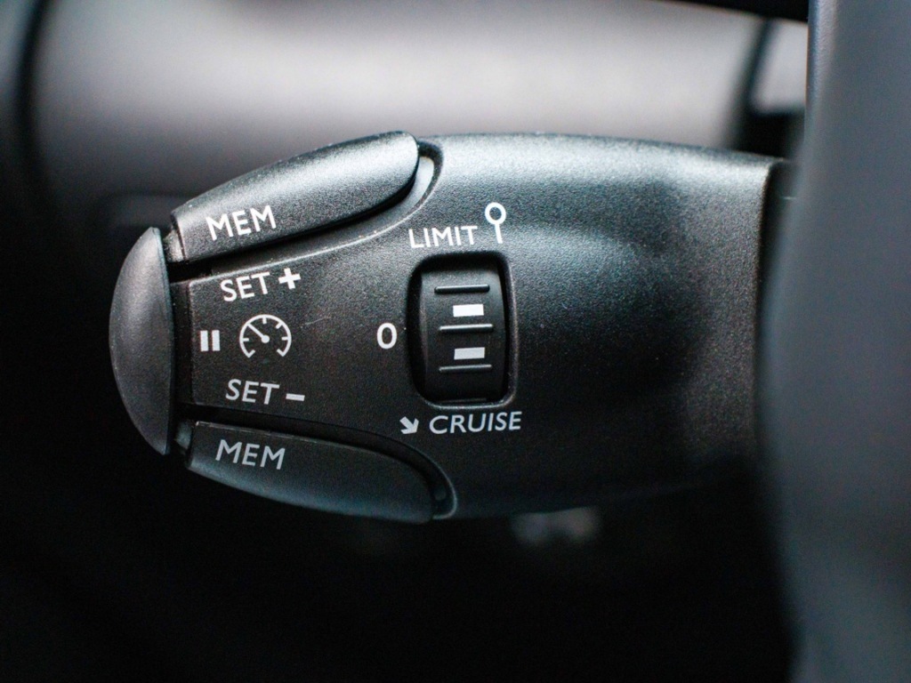 CITROEN-C3 AIRCROSS-1.2 PT S&S Plus Navigatie Private lease 429 p.m.