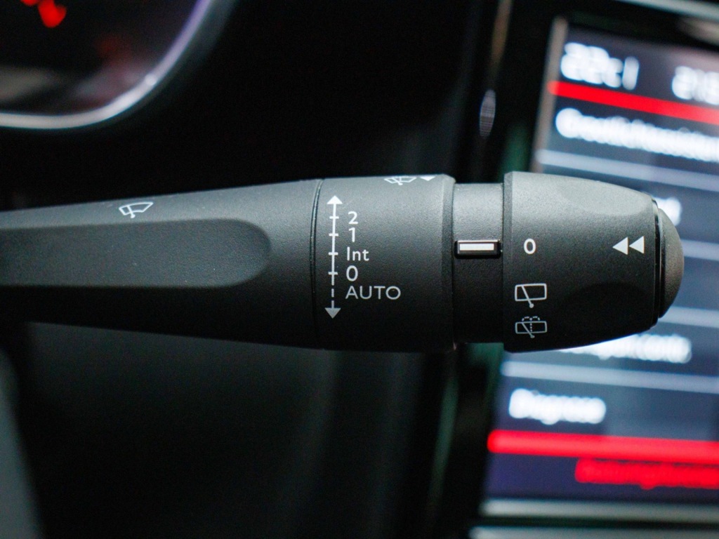 CITROEN-C3 AIRCROSS-1.2 PT S&S Plus Navigatie Private lease 429 p.m.