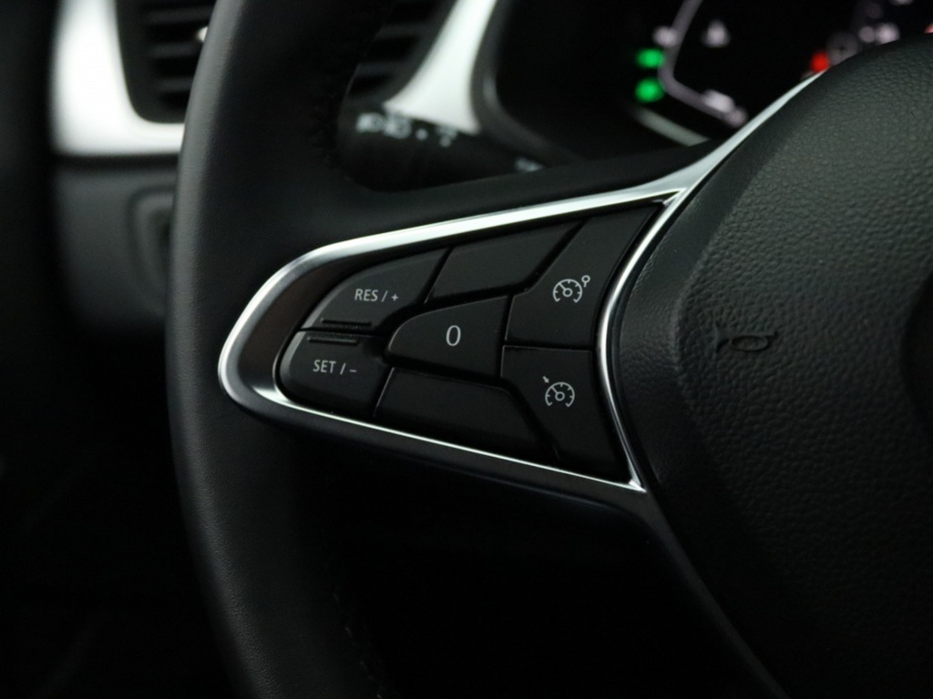 RENAULT-CAPTUR-1.0 TCe 90 techno Private lease 439 p.m.