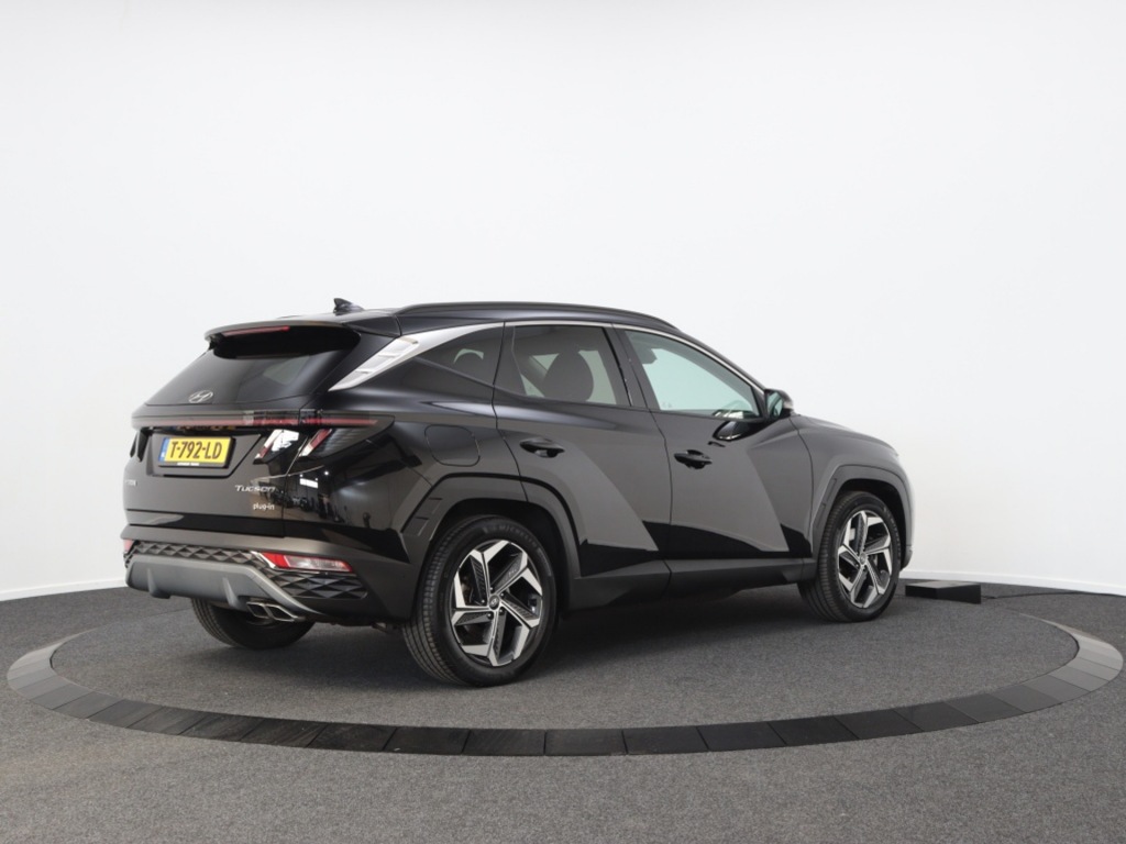 HYUNDAI-TUCSON-1.6 T-GDI PHEV Premium PLT vanaf ?699,- per maand 360 Camera