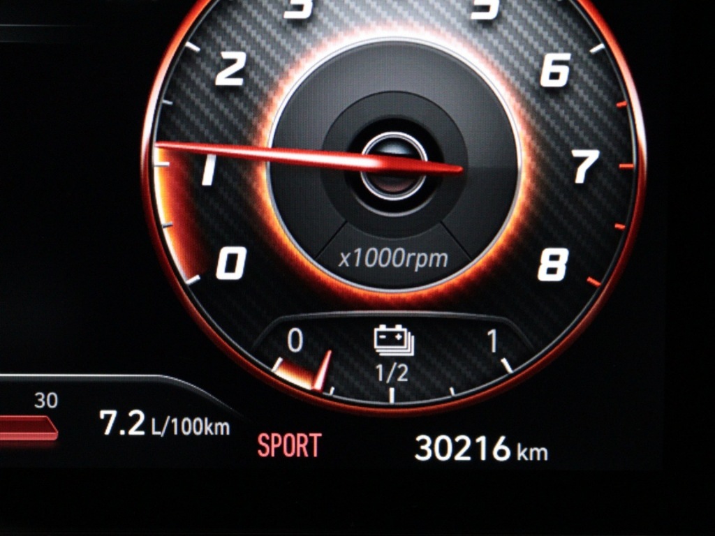 HYUNDAI-TUCSON-1.6 T-GDI PHEV Premium PLT vanaf ?699,- per maand 360 Camera
