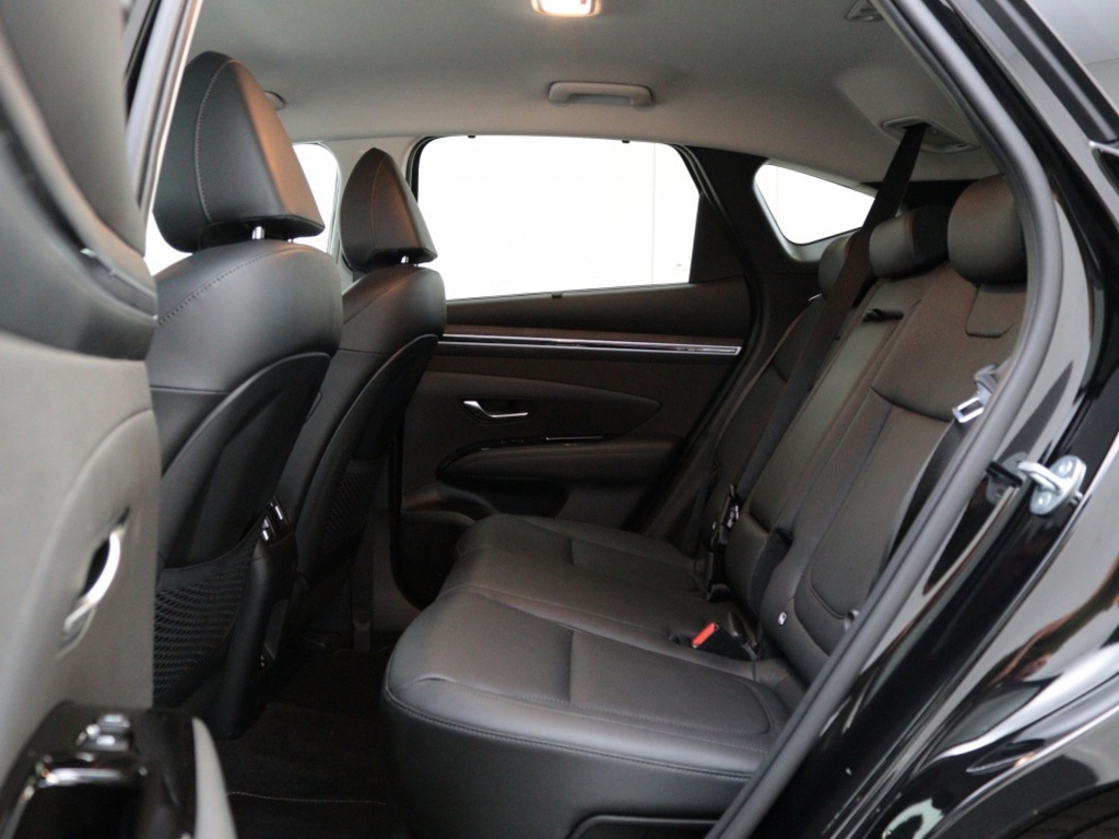 HYUNDAI-TUCSON-1.6 T-GDI PHEV Premium PLT vanaf ?699,- per maand 360 Camera