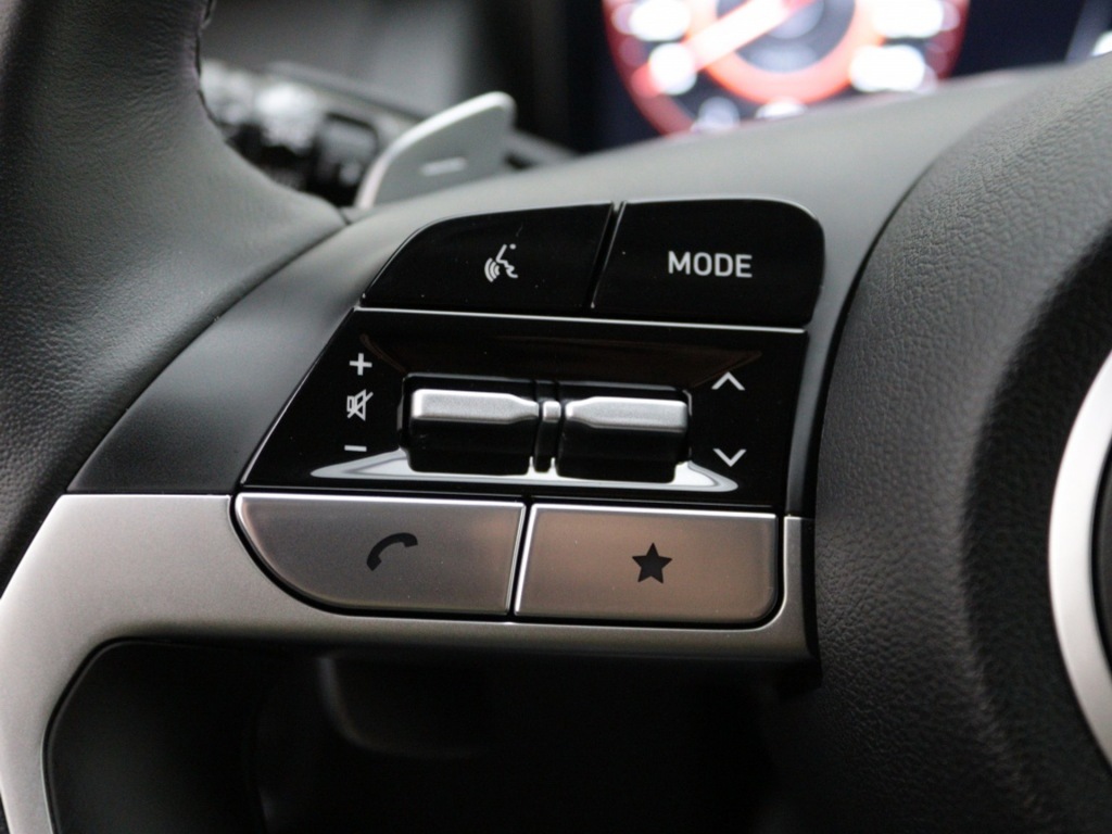 HYUNDAI-TUCSON-1.6 T-GDI PHEV Premium PLT vanaf ?699,- per maand 360 Camera