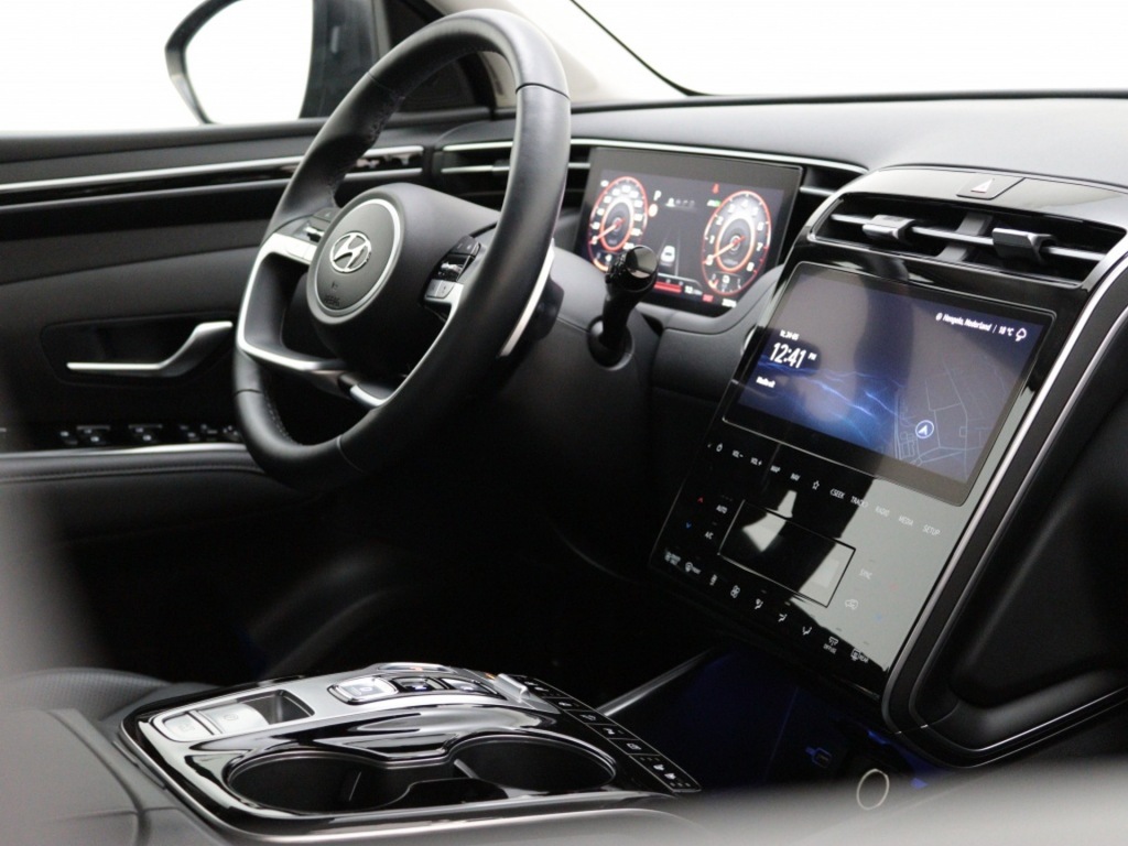 HYUNDAI-TUCSON-1.6 T-GDI PHEV Premium PLT vanaf ?699,- per maand 360 Camera