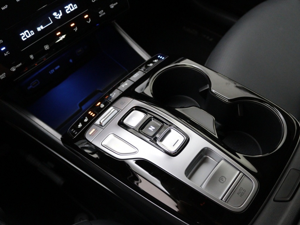 HYUNDAI-TUCSON-1.6 T-GDI PHEV Premium PLT vanaf ?699,- per maand 360 Camera