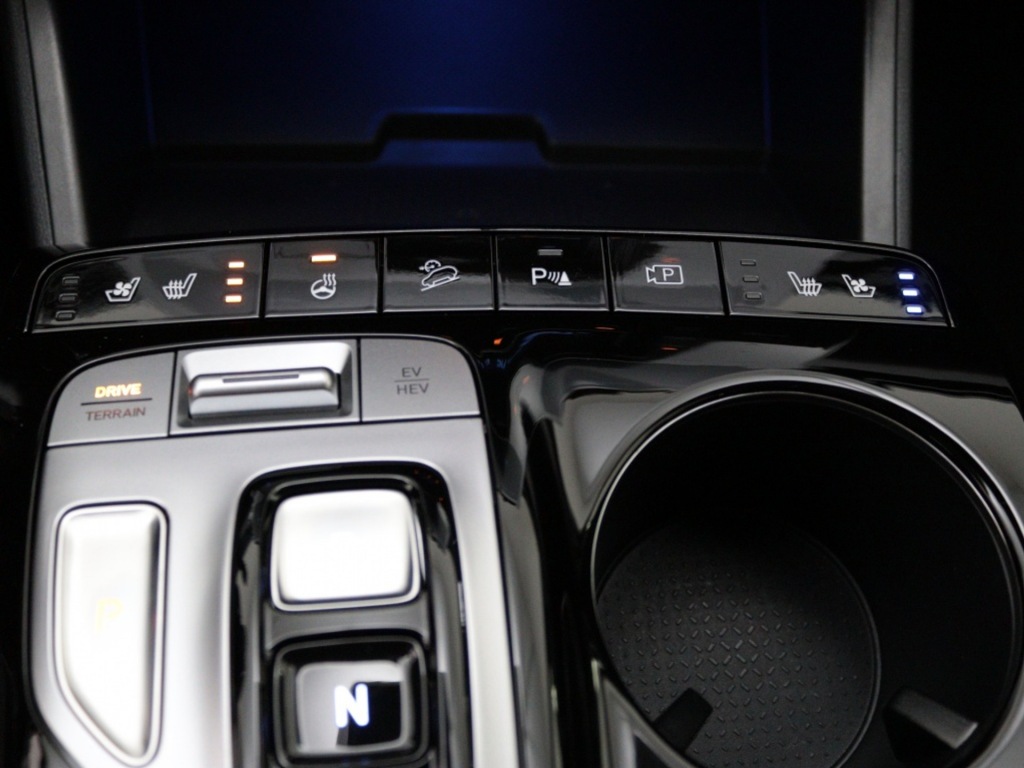 HYUNDAI-TUCSON-1.6 T-GDI PHEV Premium PLT vanaf ?699,- per maand 360 Camera