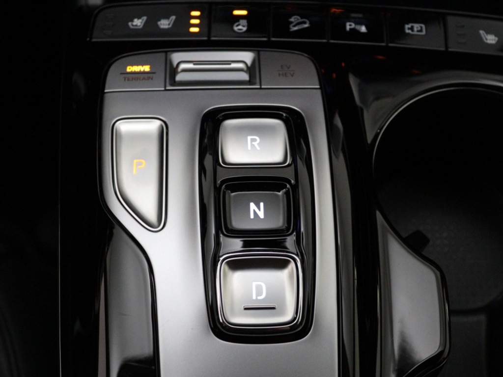 HYUNDAI-TUCSON-1.6 T-GDI PHEV Premium PLT vanaf ?699,- per maand 360 Camera