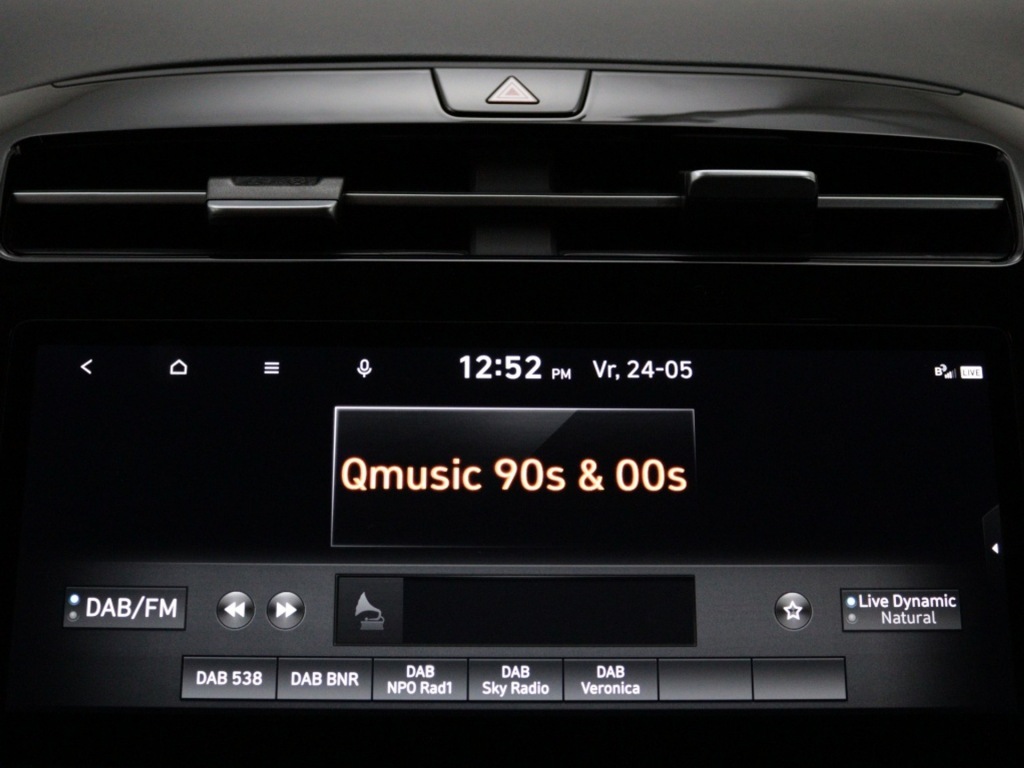 HYUNDAI-TUCSON-1.6 T-GDI PHEV Premium PLT vanaf ?699,- per maand 360 Camera