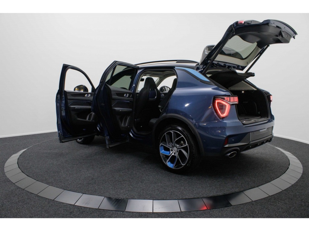 LYNK EN CO-01-1.5 PHEV 261 PK Panoramadak 360 graden camera Cruise contr