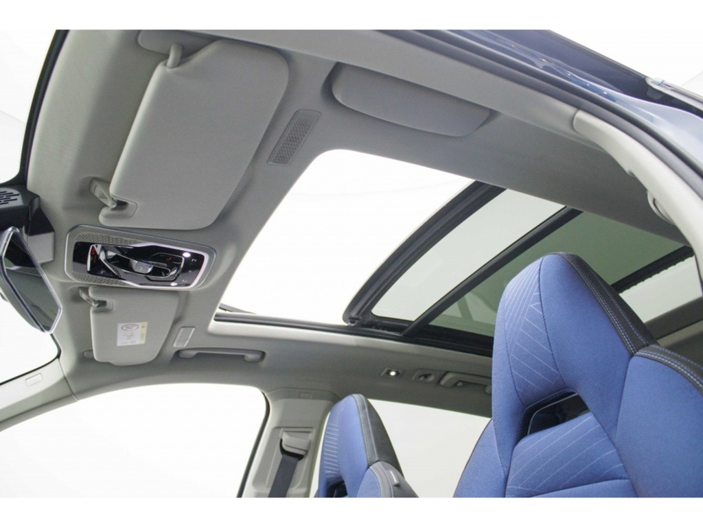 LYNK EN CO-01-1.5 PHEV 261 PK Panoramadak 360 graden camera Cruise contr