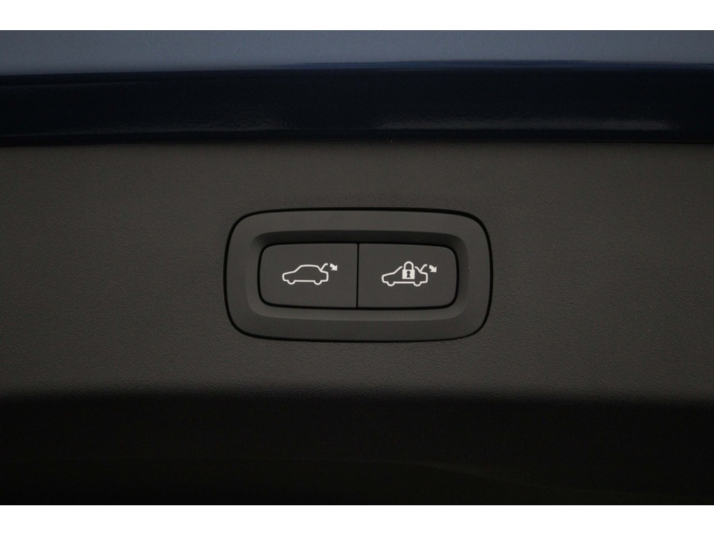 LYNK EN CO-01-1.5 PHEV 261 PK Panoramadak 360 graden camera Cruise contr
