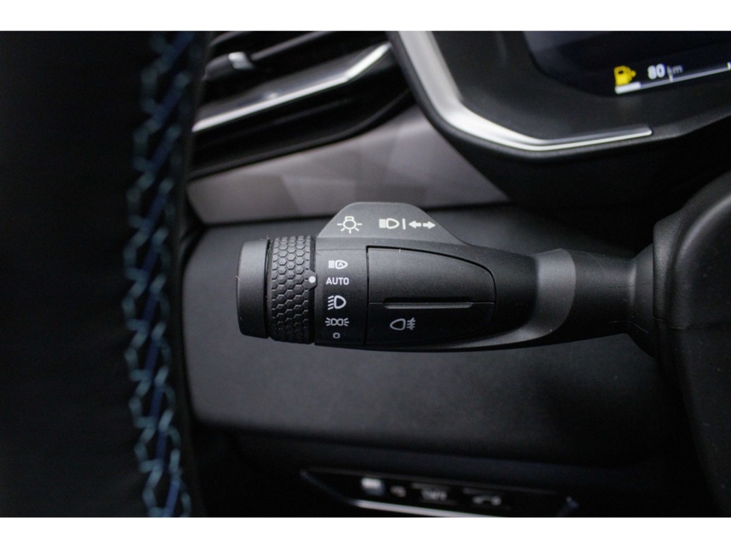 LYNK EN CO-01-1.5 PHEV 261 PK Panoramadak 360 graden camera Cruise contr