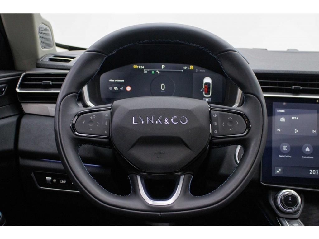 LYNK EN CO-01-1.5 PHEV 261 PK Panoramadak 360 graden camera Cruise contr