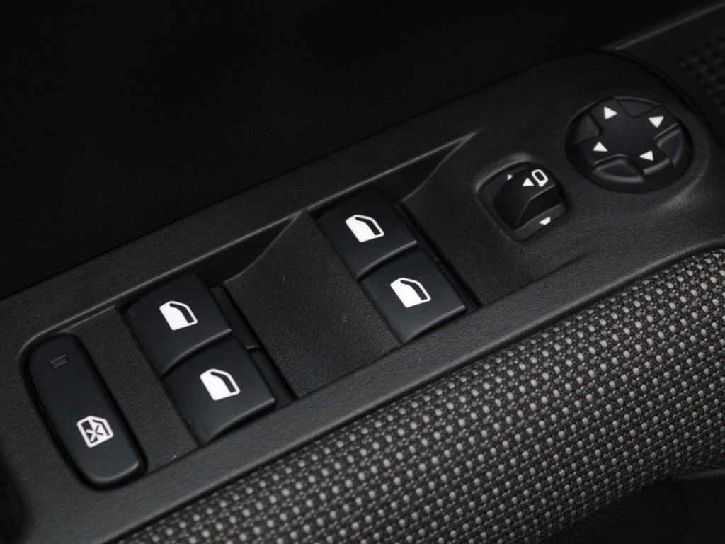 CITROEN-C3 AIRCROSS-1.2 PT S&S Shine Keyless Trekhaak Navigatie