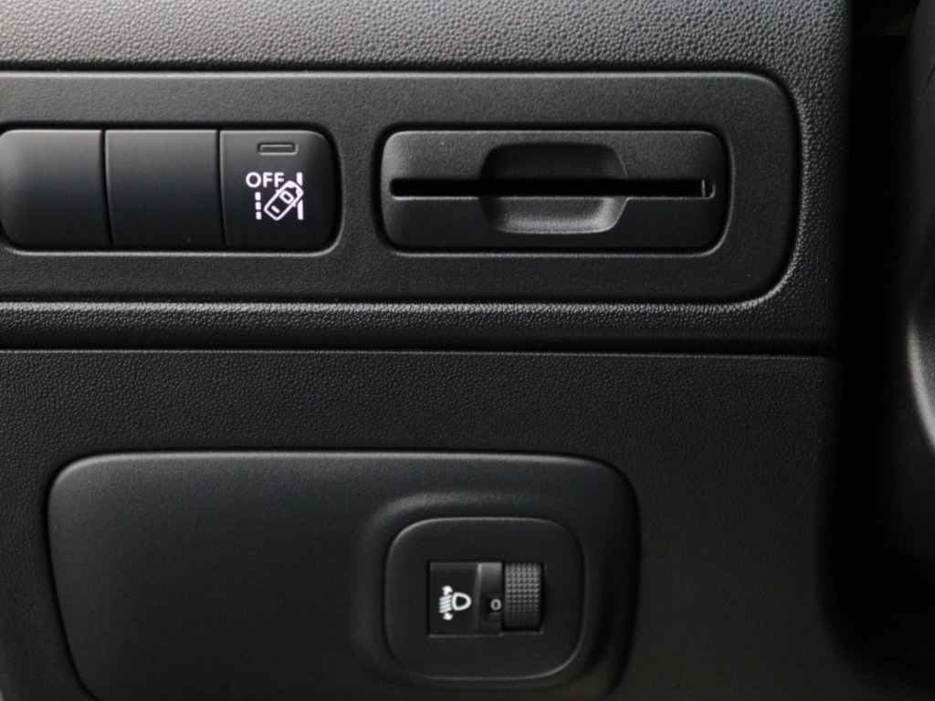 CITROEN-C3 AIRCROSS-1.2 PT S&S Shine Keyless Trekhaak Navigatie
