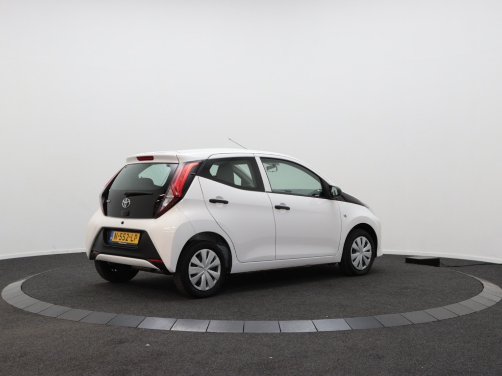 TOYOTA-AYGO-1.0 VVT-i x-fun Airco Radio mp3 El. Ramen
