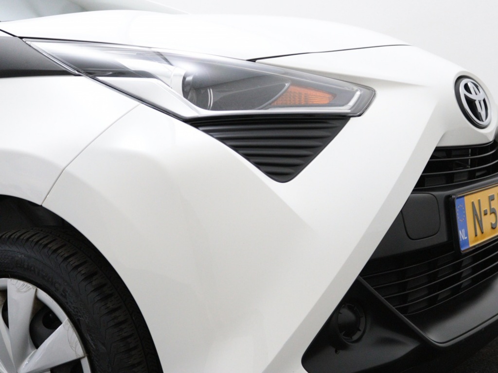 TOYOTA-AYGO-1.0 VVT-i x-fun Airco Radio mp3 El. Ramen