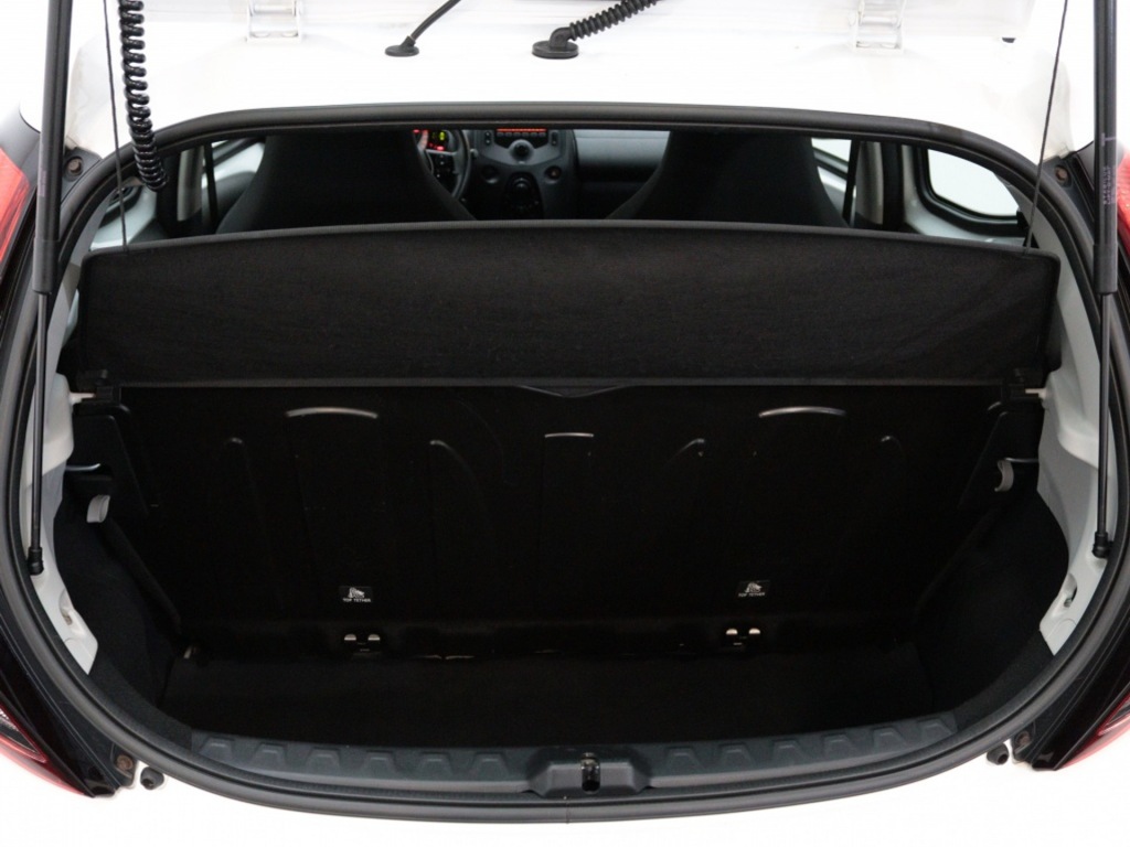 TOYOTA-AYGO-1.0 VVT-i x-fun Airco Radio mp3 El. Ramen