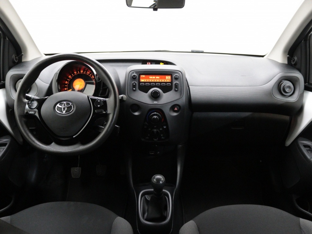 TOYOTA-AYGO-1.0 VVT-i x-fun Airco Radio mp3 El. Ramen