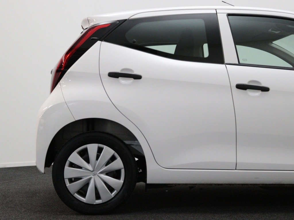 TOYOTA-AYGO-1.0 VVT-i x-fun Airco Radio mp3 El. Ramen