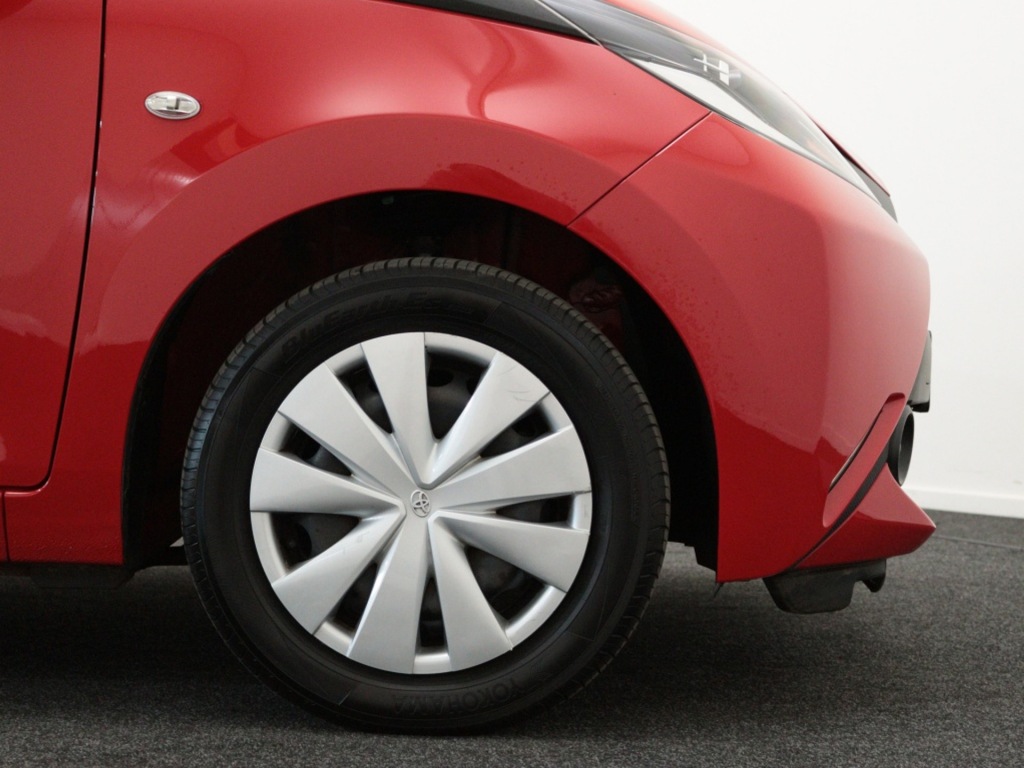 TOYOTA-AYGO-1.0 VVT-i x-fun Airco Radio mp3 El. Ramen