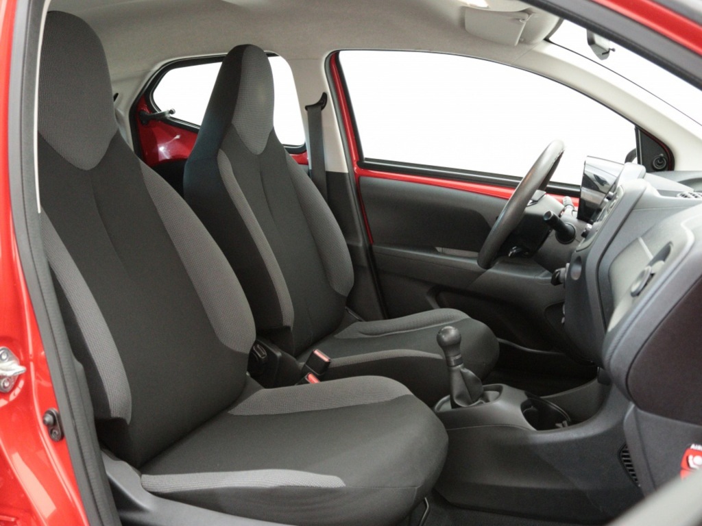 TOYOTA-AYGO-1.0 VVT-i x-fun Airco Radio mp3 El. Ramen