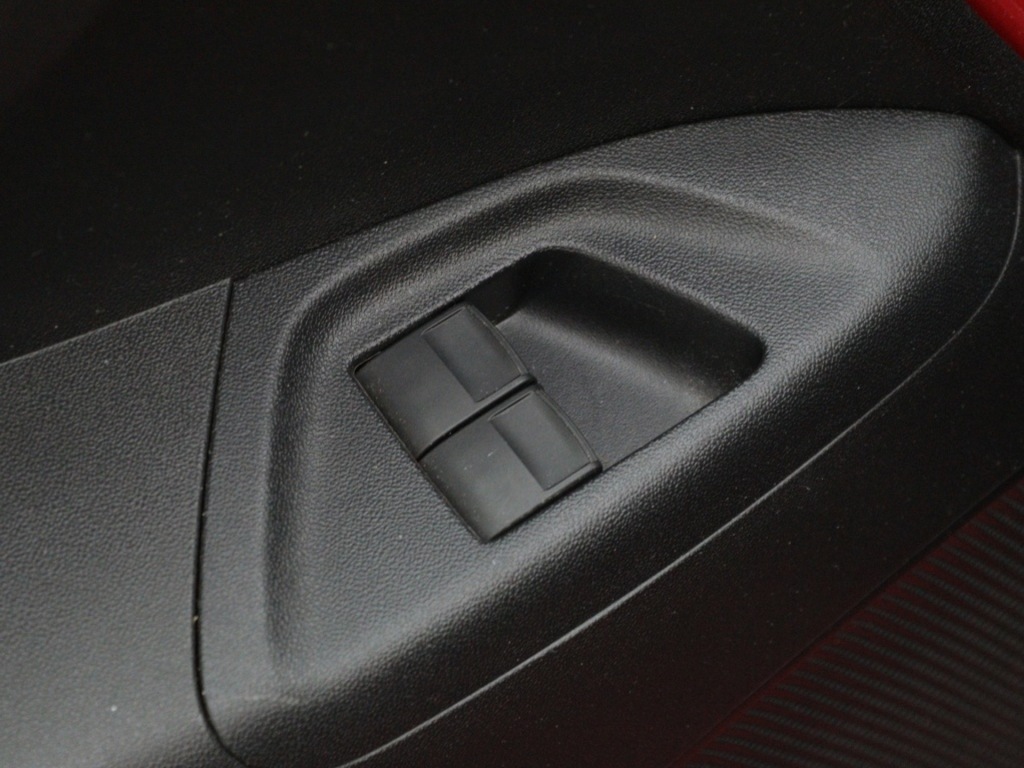 TOYOTA-AYGO-1.0 VVT-i x-fun Airco Radio mp3 El. Ramen