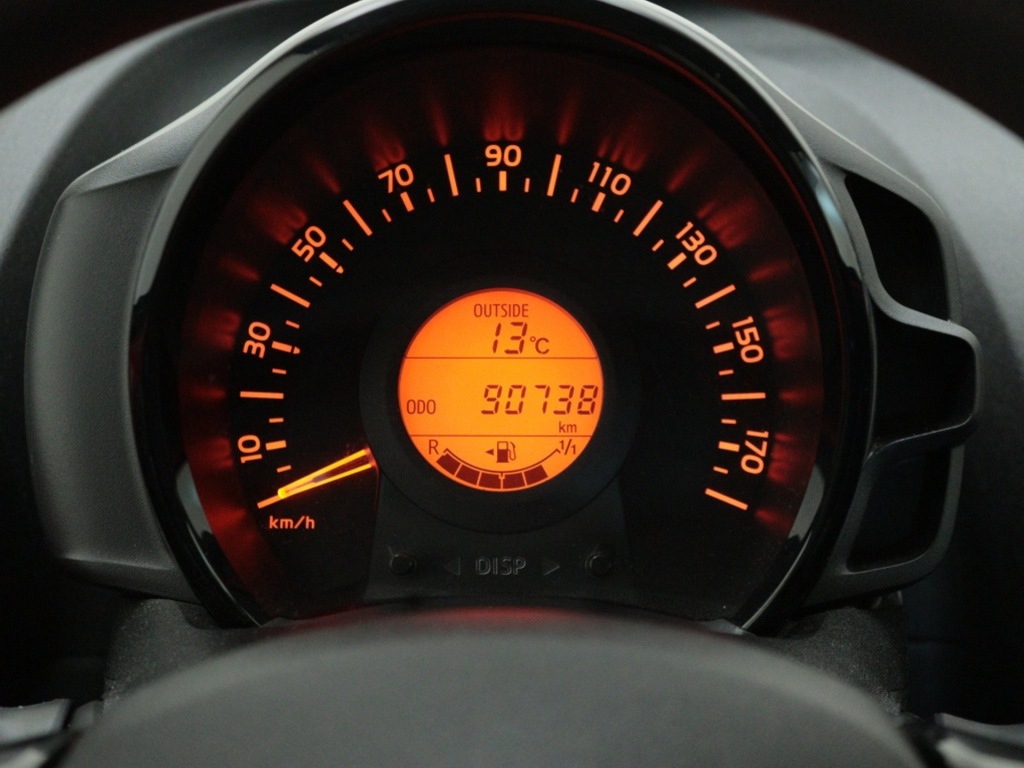 TOYOTA-AYGO-1.0 VVT-i x-fun Airco Radio mp3 El. Ramen