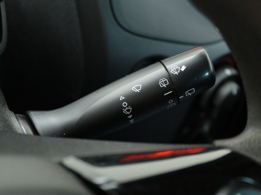 TOYOTA-AYGO-1.0 VVT-i x-fun Airco Radio mp3 El. Ramen